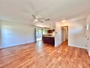 6478 Hart Ln in Austin, TX - Building Photo - Building Photo