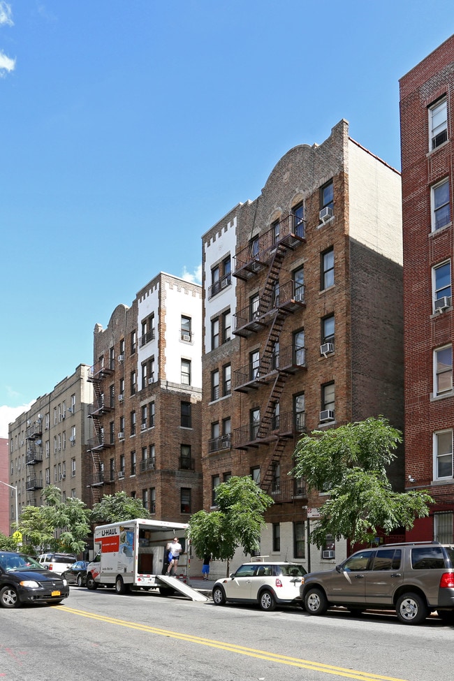 579-585 W 204th St in New York, NY - Building Photo - Building Photo