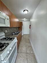 1085 SW 37th Ave in Miami, FL - Building Photo - Building Photo