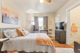 1329 N Grant St in Denver, CO - Building Photo