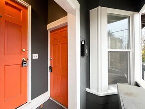 3138 SE Belmont St in Portland, OR - Building Photo - Building Photo