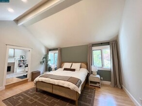 53 Knickerbocker Ln in Orinda, CA - Building Photo - Building Photo