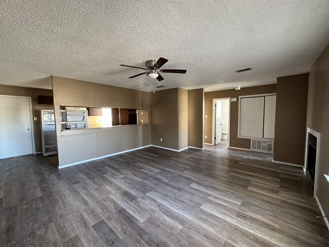 105 Shannon Unit D Cir in Del Rio, TX - Building Photo - Building Photo