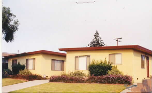 90-96 N Dunning St in Ventura, CA - Building Photo - Building Photo