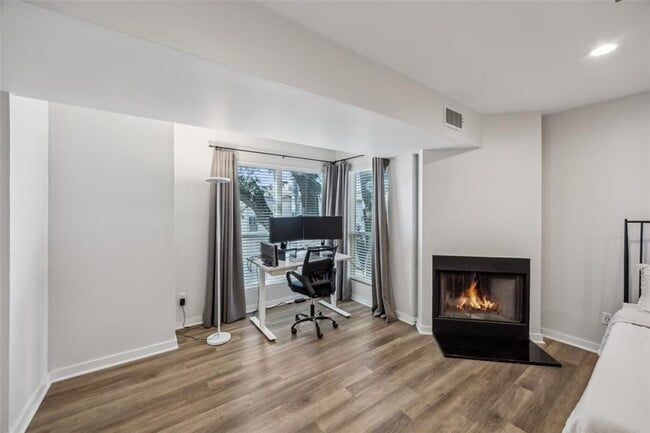 401 Camino Ruiz