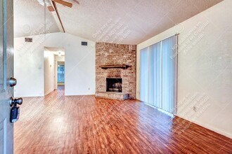 106 Hughson Ct in San Marcos, TX - Building Photo - Building Photo