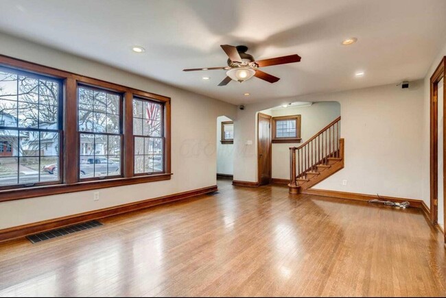 836 Euclaire Ave in Columbus, OH - Building Photo - Building Photo