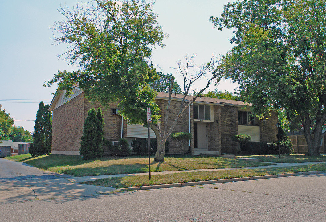 2878 Bobbie Pl in Dayton, OH - Building Photo