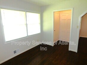 879 Forest Ridge Dr SE in Marietta, GA - Building Photo - Building Photo