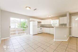 8415 N 10th St in Tampa, FL - Building Photo - Building Photo