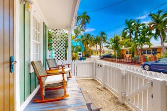 1011 Howe St in Key West, FL - Building Photo - Building Photo
