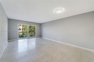 7910 Camino Real in Miami, FL - Building Photo - Building Photo