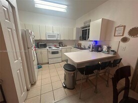 2590 NE 3rd Dr in Homestead, FL - Building Photo