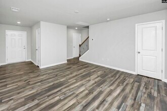 244 Bones Rd in Gilbert, SC - Foto de edificio - Building Photo