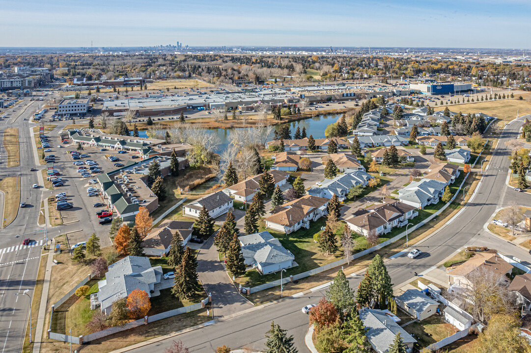 Lakeside Village in Sherwood Park, AB - Building Photo