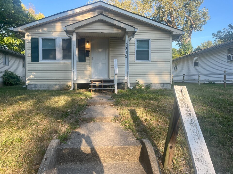 2319 N Parker Ave in Indianapolis, IN - Building Photo