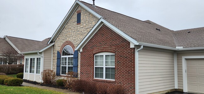 6174 Donegan Way, Unit The Villas at Glenealy in Dublin, OH - Foto de edificio - Building Photo