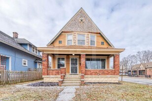 960 Eastern Ave in Indianapolis, IN - Building Photo