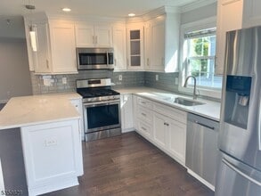 46 Elm Rd in Caldwell, NJ - Building Photo - Building Photo
