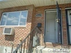 88-18 251st St in Queens, NY - Building Photo