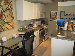 1027 Pennsylvania Ave in Miami Beach, FL - Building Photo - Building Photo
