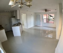 519 N Lotto Ln, Unit 02