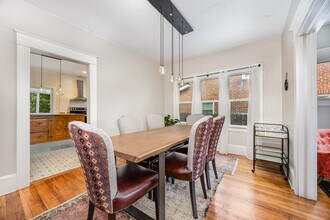 425 W Lexington Ave in High Point, NC - Building Photo - Building Photo
