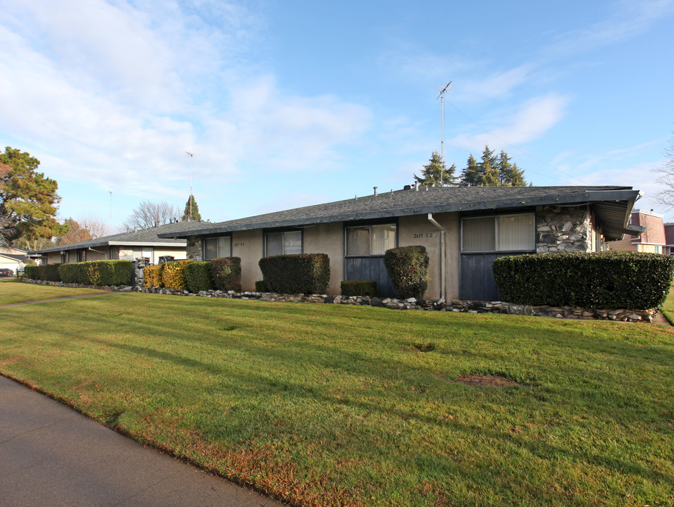 Capitales Apartments in Rancho Cordova, CA - Foto de edificio