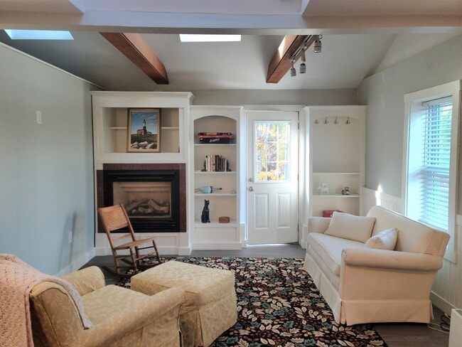 property at 26 Winnicutt Rd