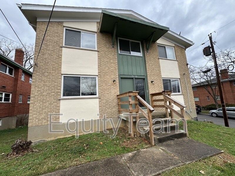 7839 Newbedford Ave in Cincinnati, OH - Building Photo