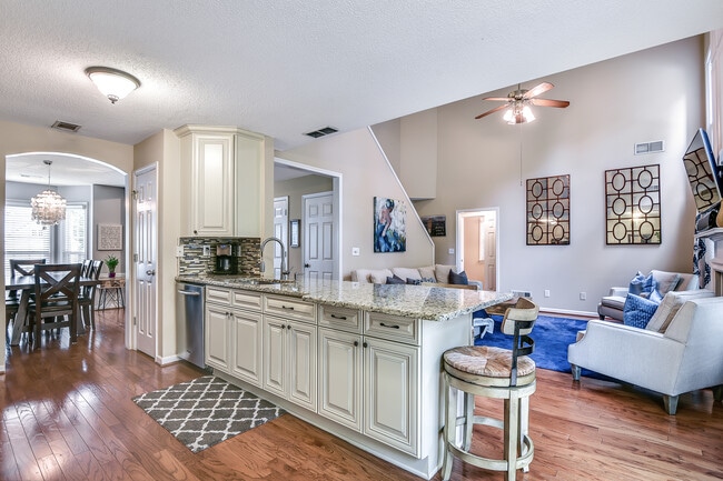 6165 Pattingham Dr in Roswell, GA - Building Photo - Building Photo