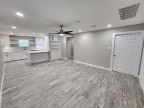 7001 Oakland Ln in North Richland Hills, TX - Building Photo - Building Photo