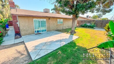3311 Camellia Dr in Bakersfield, CA - Building Photo - Building Photo