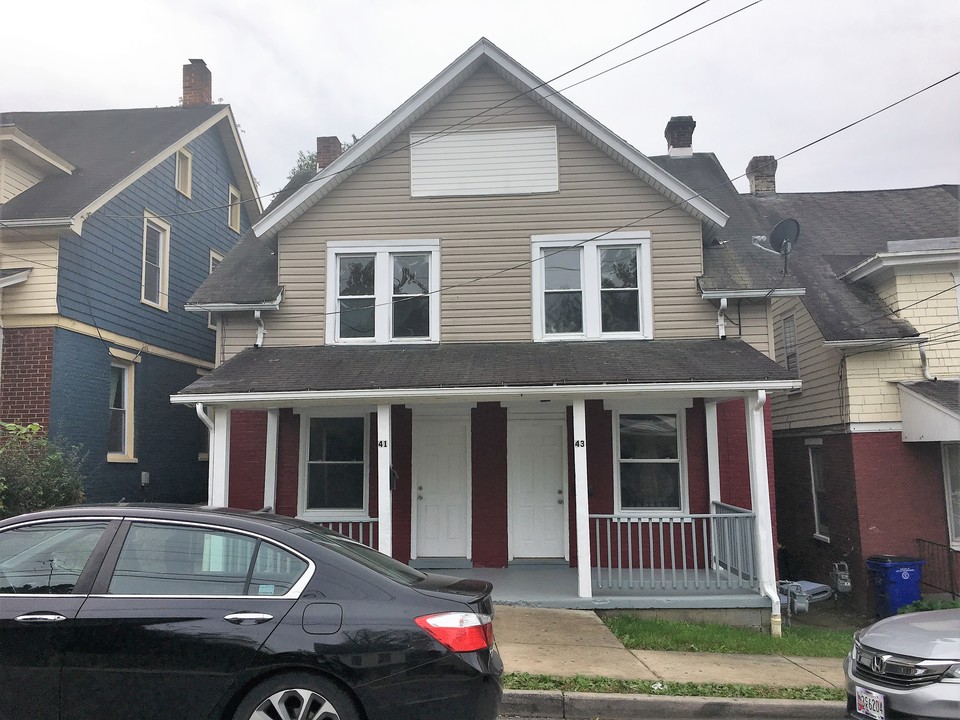 Charles Duplex in Hagerstown, MD - Building Photo