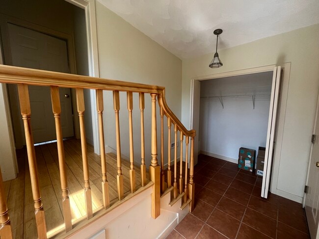 3A Robinson Dr, Unit 3A in Bedford, MA - Foto de edificio - Building Photo