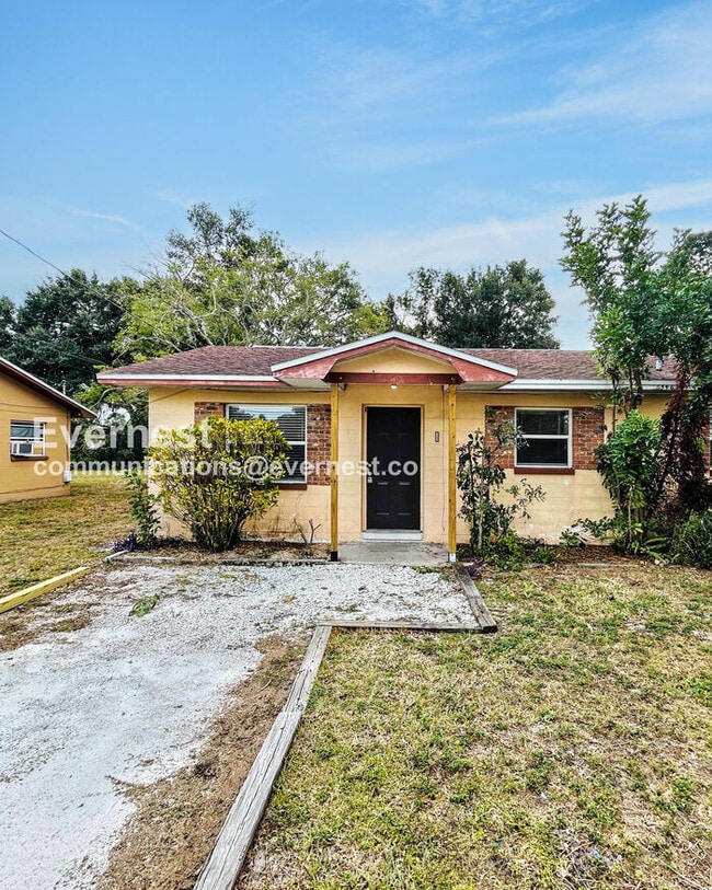 property at 10546 106th Ave N