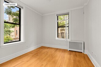 11 1/2 W 84th St in New York, NY - Building Photo - Building Photo