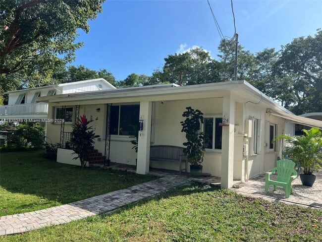 24 Pompano Ave in Key Largo, FL - Building Photo - Building Photo