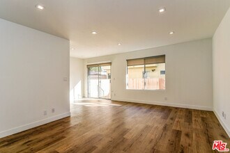 610 Orlando Ave in West Hollywood, CA - Foto de edificio - Building Photo