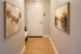 565 W Quincy St in Chicago, IL - Building Photo - Building Photo