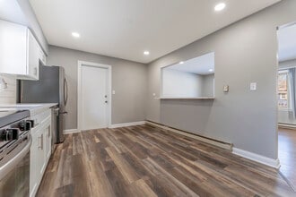 390 Oak Ave in Wood Dale, IL - Building Photo - Building Photo