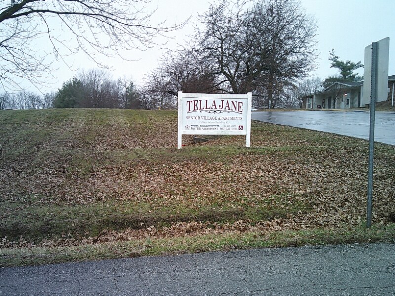 400 Tella Jane Ln in Louisiana, MO - Foto de edificio
