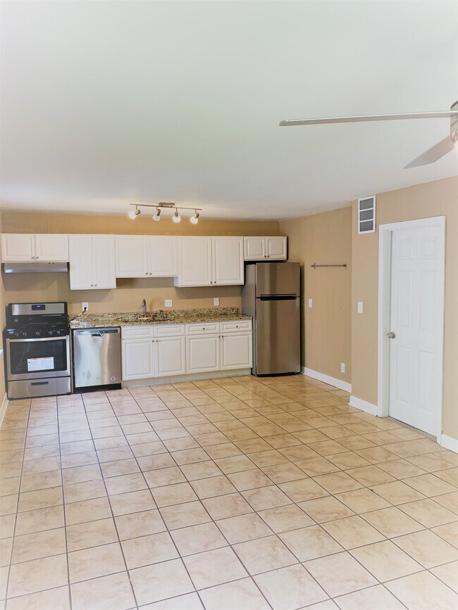 1011 Curran St NW Rentals in Atlanta, GA