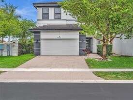 4920 Whispering Way in Fort Lauderdale, FL - Building Photo