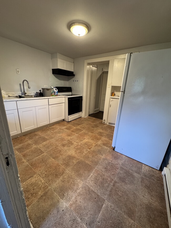 71 S 6th Ave, Unit 1 in Coatesville, PA - Building Photo - Building Photo