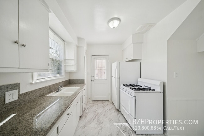 5329 Vantage Ave in Los Angeles, CA - Building Photo - Building Photo