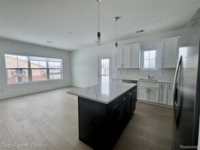 31811 Gabby Ct in New Baltimore, MI - Building Photo - Building Photo