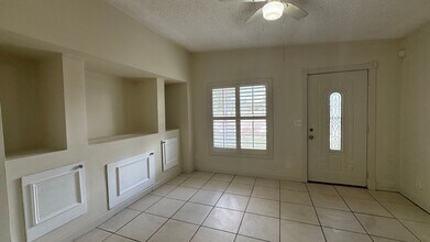 2354 Leonid Rd in Jacksonville, FL - Building Photo - Building Photo