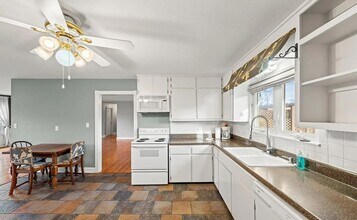 100 Essex Dr in Knoxville, TN - Building Photo - Building Photo