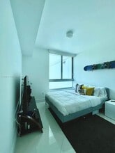 350 S Miami Ave, Unit 1103 in Miami, FL - Building Photo - Building Photo